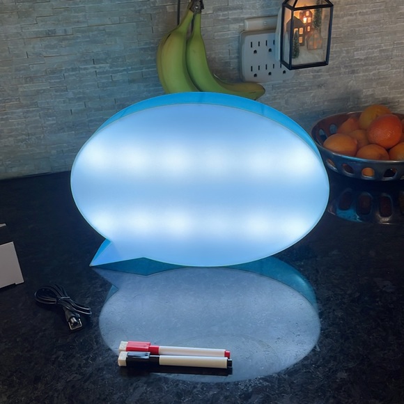 Speech Bubble Message Board - Picture 8 of 16